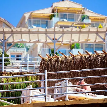 Peninsula Gardens (Adults Only) Hotel